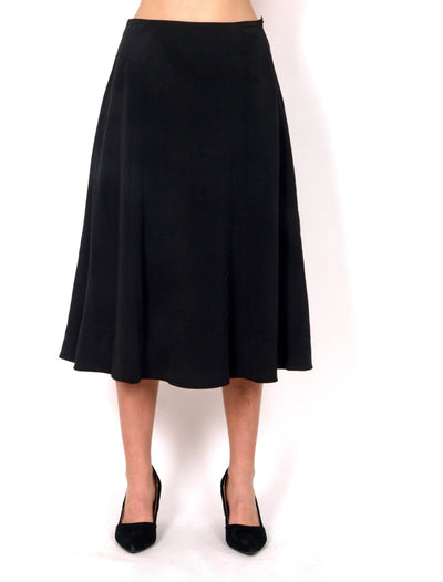 Black wider skirt bellow knees vintage style
