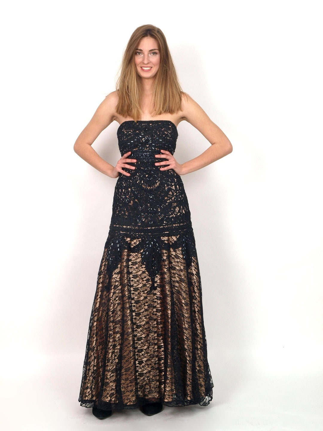Sue Wong Black and Gold lace gown Raul E New York Sue Wong Black and Gold lace gown Raul E New York